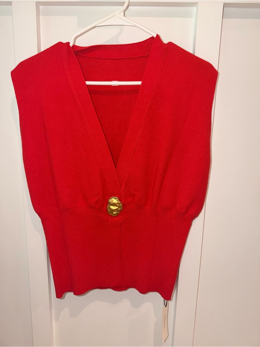 Commense Red V-Neck Sleeveless Sweater with Gold Accent